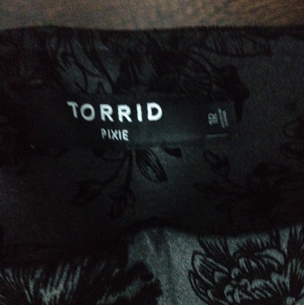 Torrid Velvet Flocked Pixie Pant - image 3